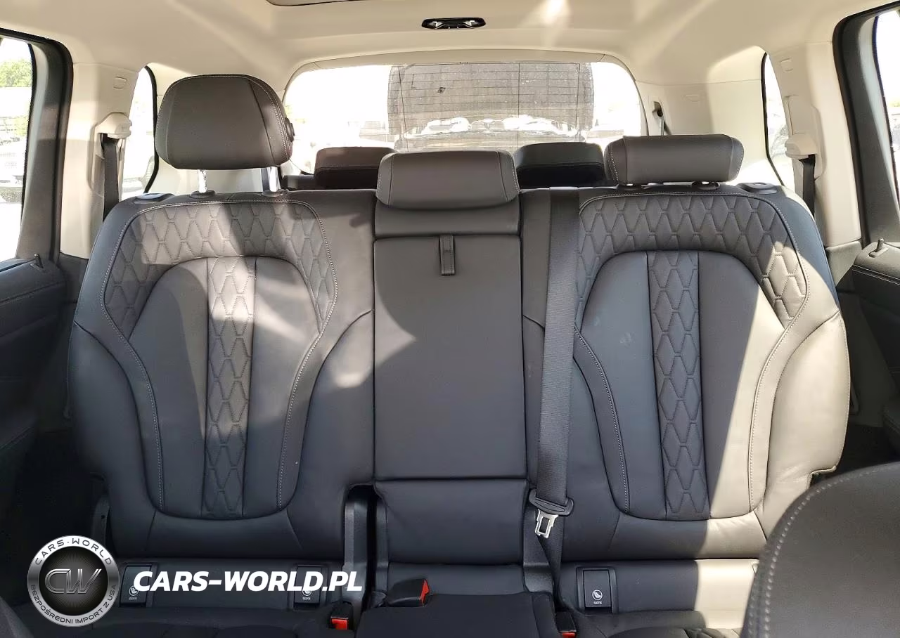 2022 BMW X7 xDrive40I VIN:5UXCW2C02N9J14750 - 10