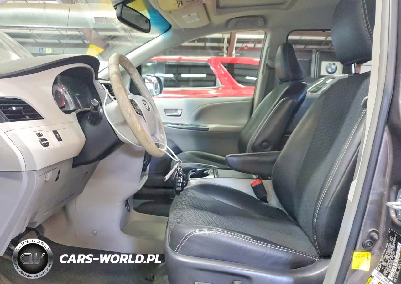 2012 Toyota Sienna Sport VIN:5TDXK3DC8CS230689 - 7