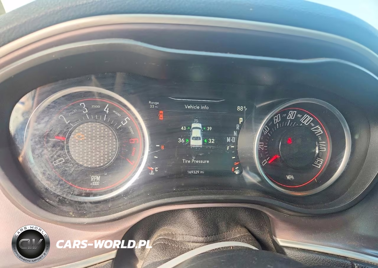 2019 Dodge Challenger R-T VIN:2C3CDZBT2KH573692 - 9
