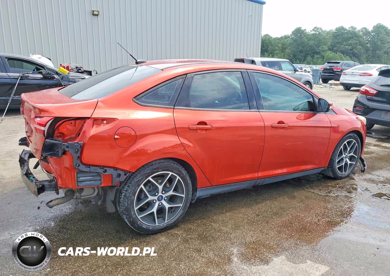 2018 Ford Focus Sel VIN:1FADP3H25JL279312 - 3