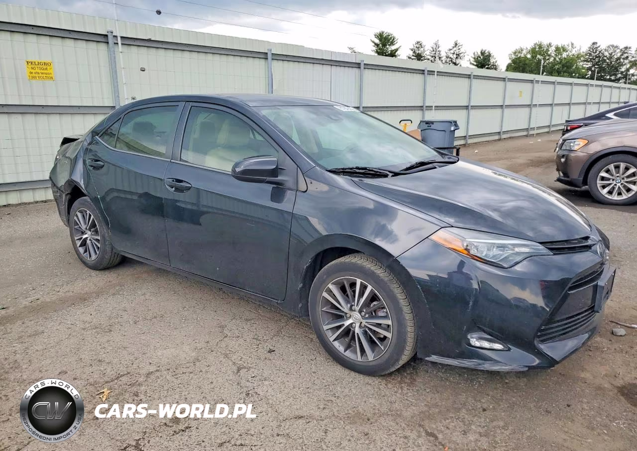 2018 Toyota Corolla Le VIN:5YFBURHE8JP840536 - 4