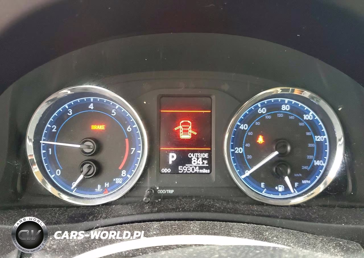 2018 Toyota Corolla Le VIN:5YFBURHE8JP840536 - 9