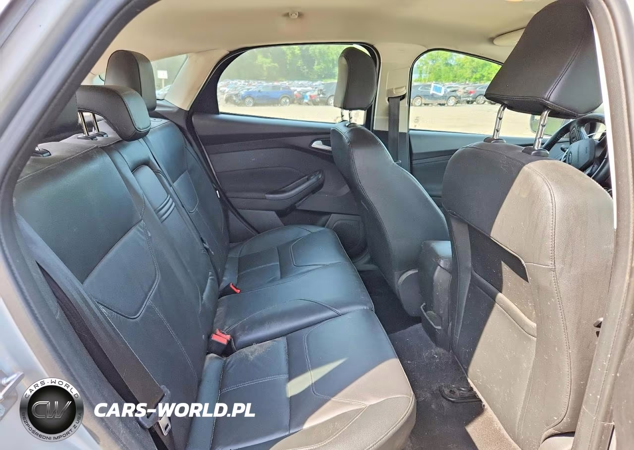 2015 Ford Focus Se VIN:1FADP3K22FL283818 - 10
