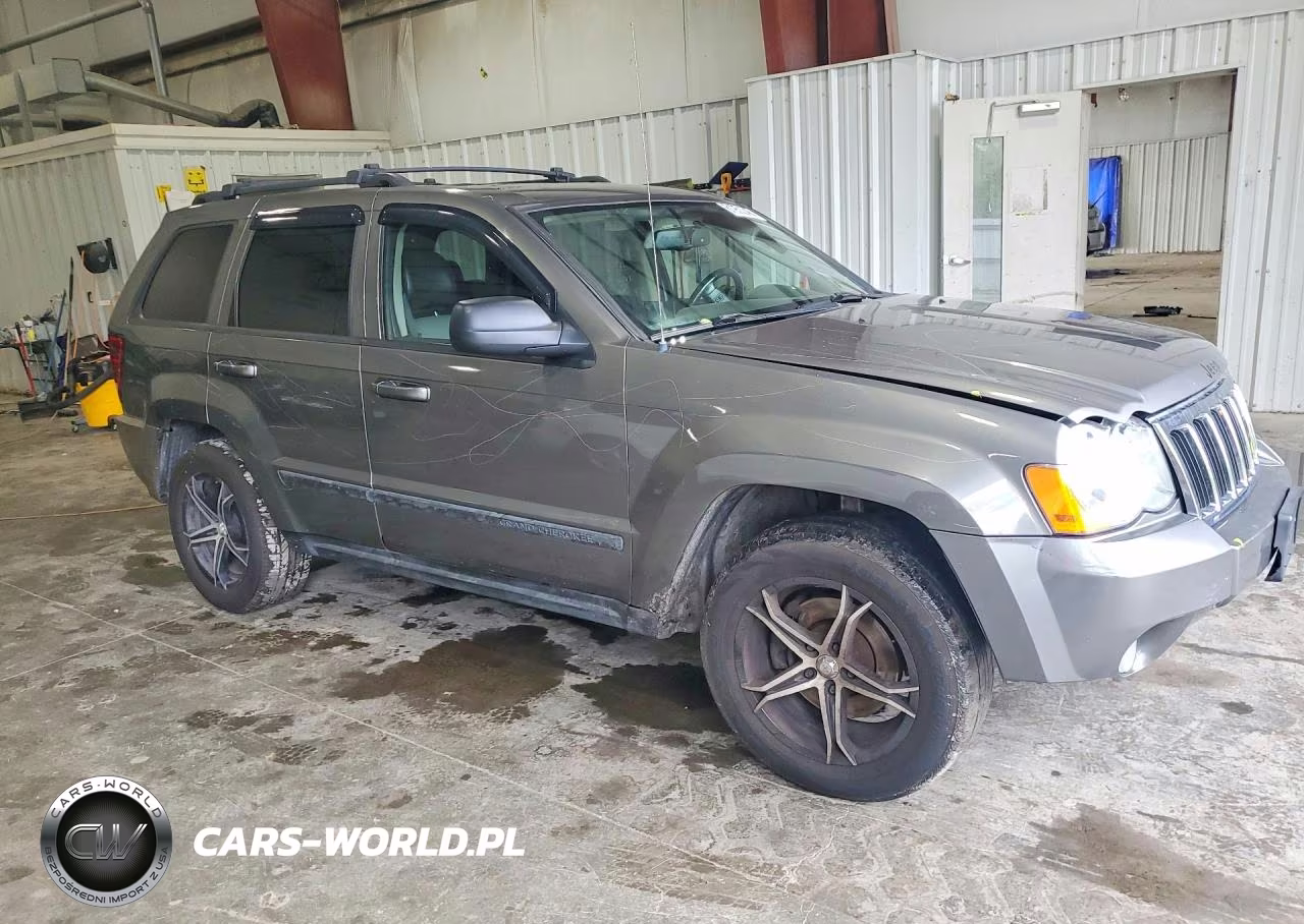 2008 Jeep Grand Cherokee Laredo VIN:1J8GR48K68C103833 - 4