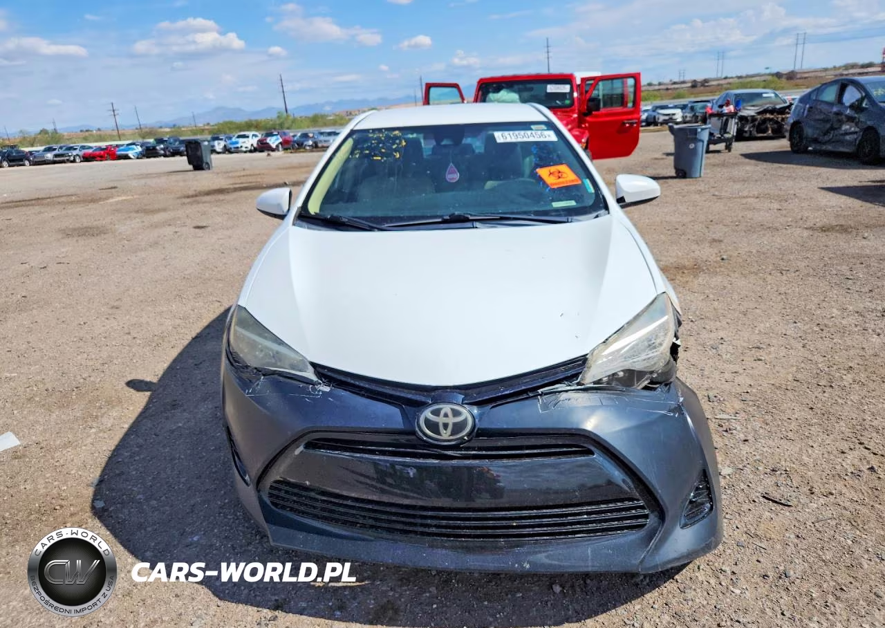 2017 Toyota Corolla Le VIN:2T1BURHE5HC864786 - 5