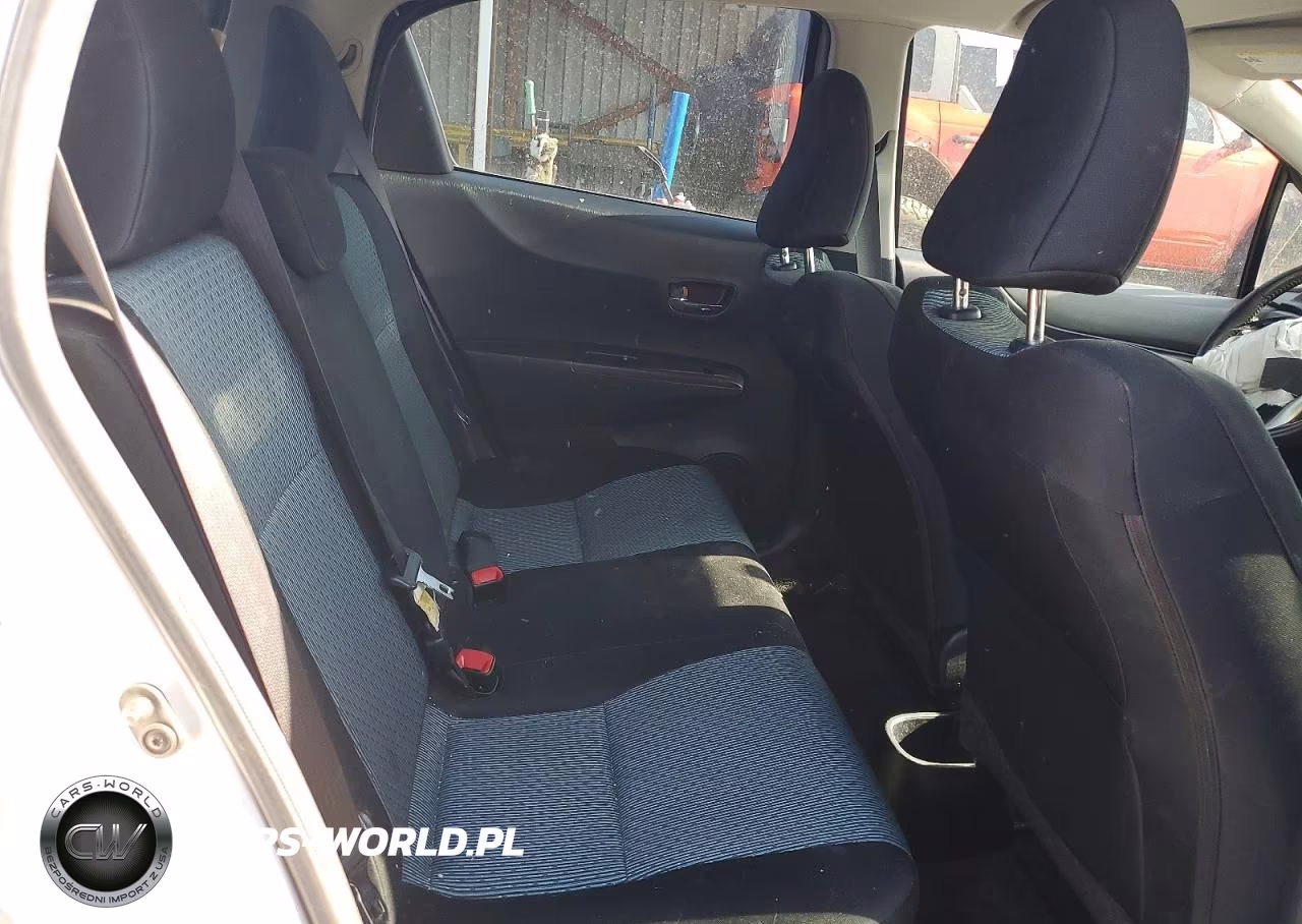 2012 Toyota Yaris 5-Door Se VIN:JTDKTUD32CD533119 - 10
