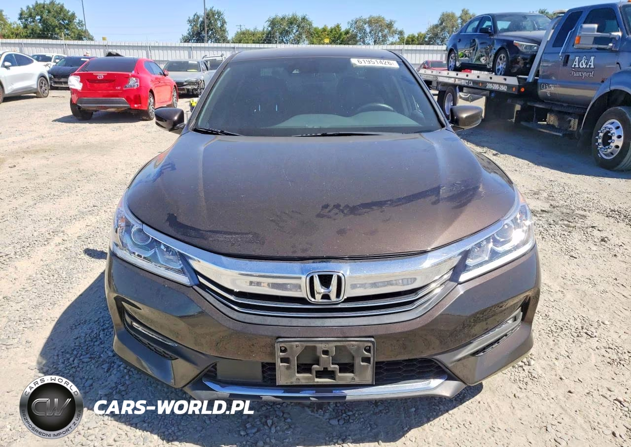 2017 Honda Accord Sport VIN:1HGCR2F67HA072282 - 5