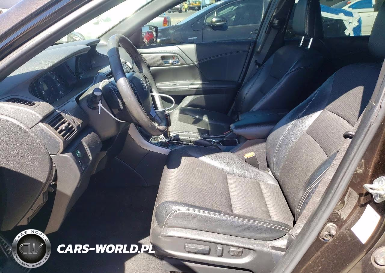 2017 Honda Accord Sport VIN:1HGCR2F67HA072282 - 7