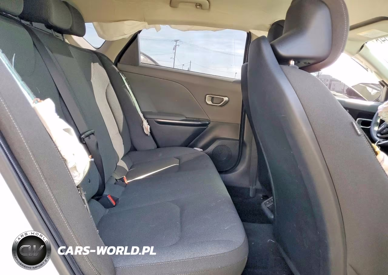 2025 Kia K4 Lxs VIN:3KPFT4DE6SE093552 - 10