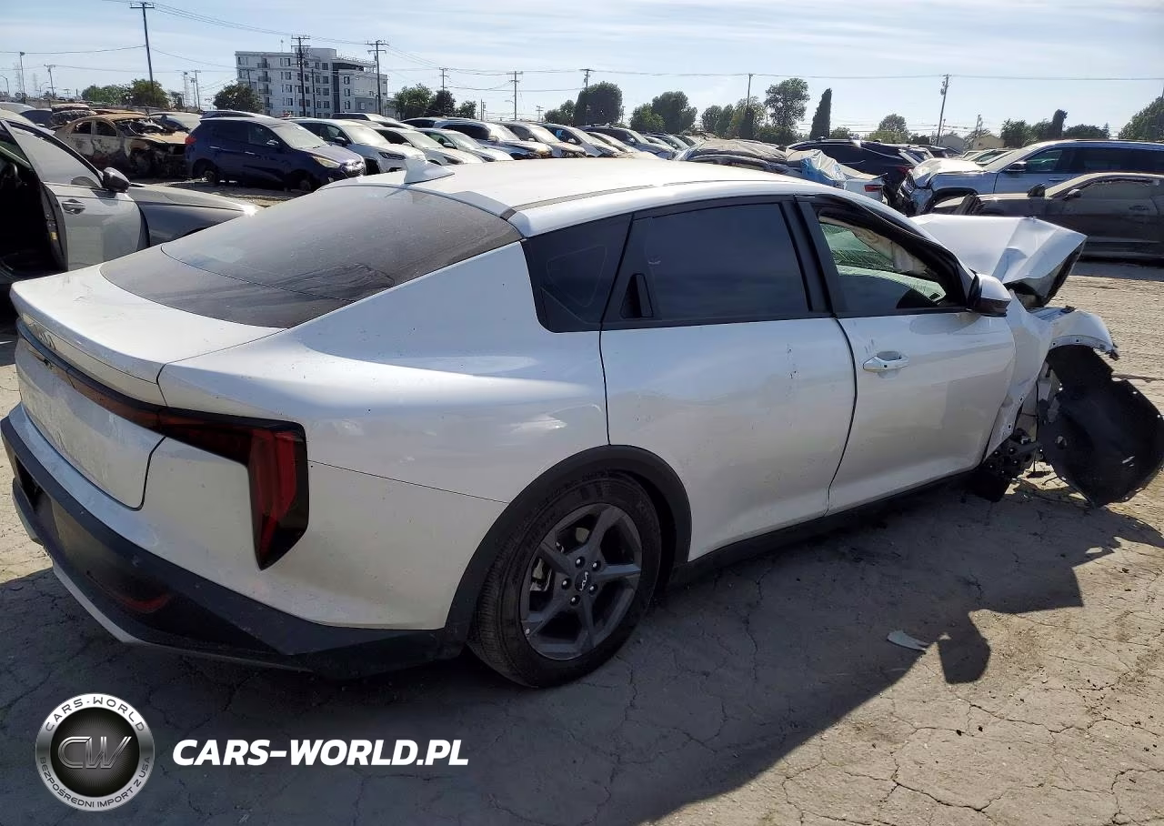 2025 Kia K4 Lxs VIN:3KPFT4DE6SE093552 - 3