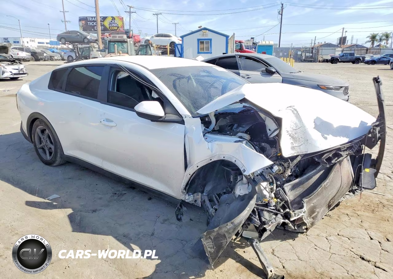 2025 Kia K4 Lxs VIN:3KPFT4DE6SE093552 - 4