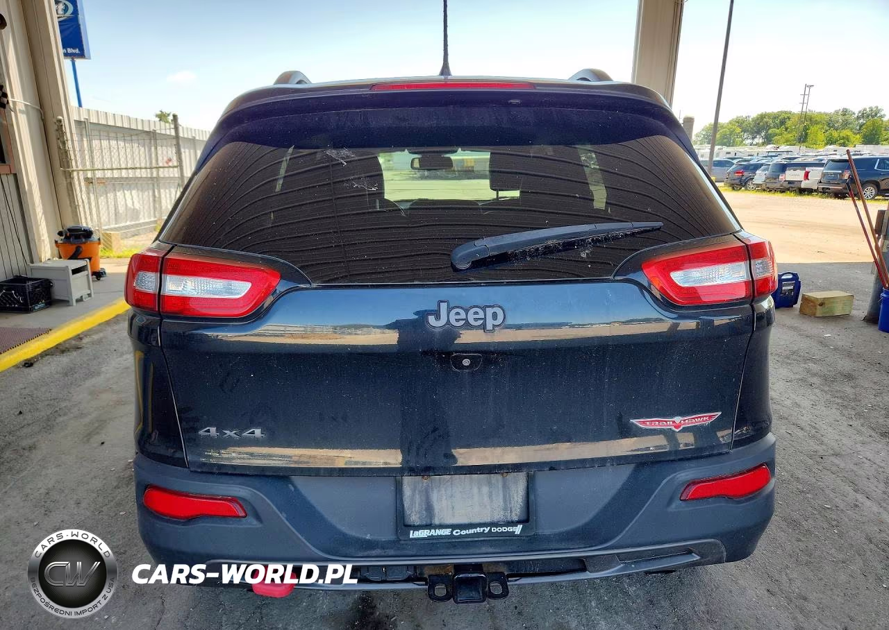 2015 Jeep Cherokee Trailhawk VIN:1C4PJMBS0FW775843 - 6