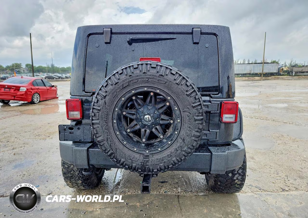 2014 Jeep Wrangler Unlimited Sahara VIN:1C4HJWEG3EL261377 - 6