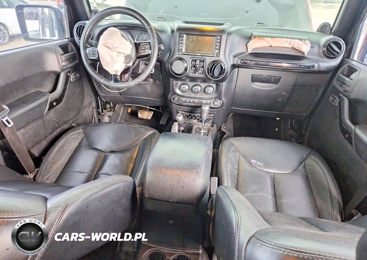 2014 Jeep Wrangler Unlimited Sahara VIN:1C4HJWEG3EL261377 - 8