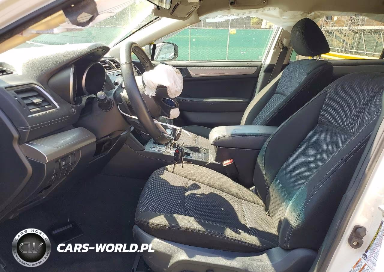2018 Subaru Outback 2.5I Premium VIN:4S4BSACC0J3221317 - 7
