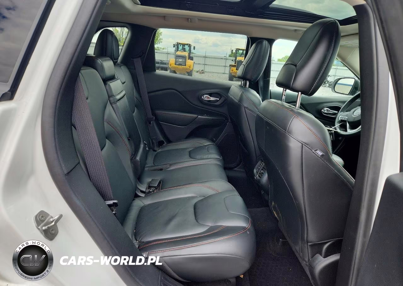 2016 Jeep Cherokee VIN:1C4PJMBS2GW143136 - 11