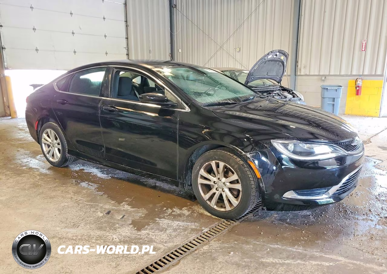 2015 Chrysler 200 Limited VIN:1C3CCCABXFN733274 - 4