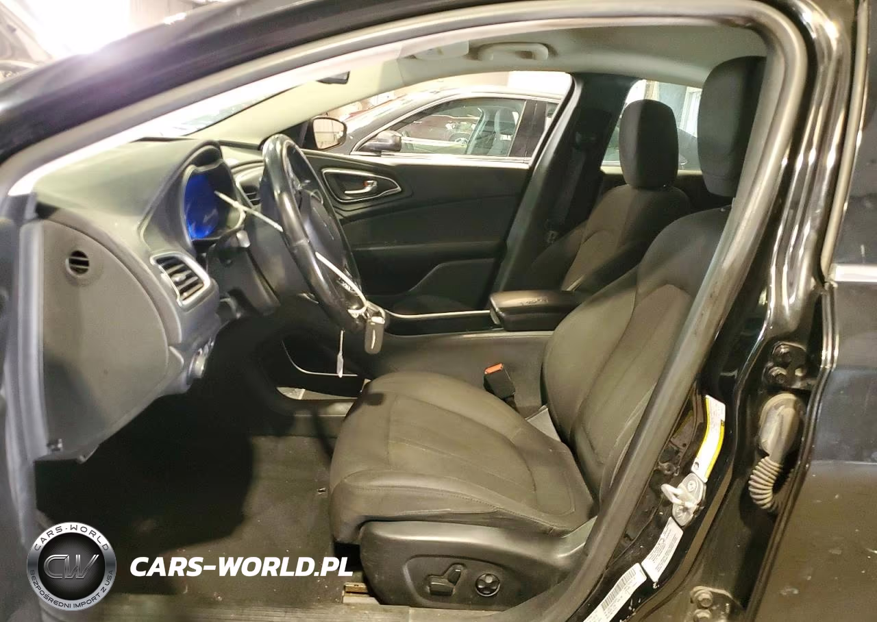 2015 Chrysler 200 Limited VIN:1C3CCCABXFN733274 - 7