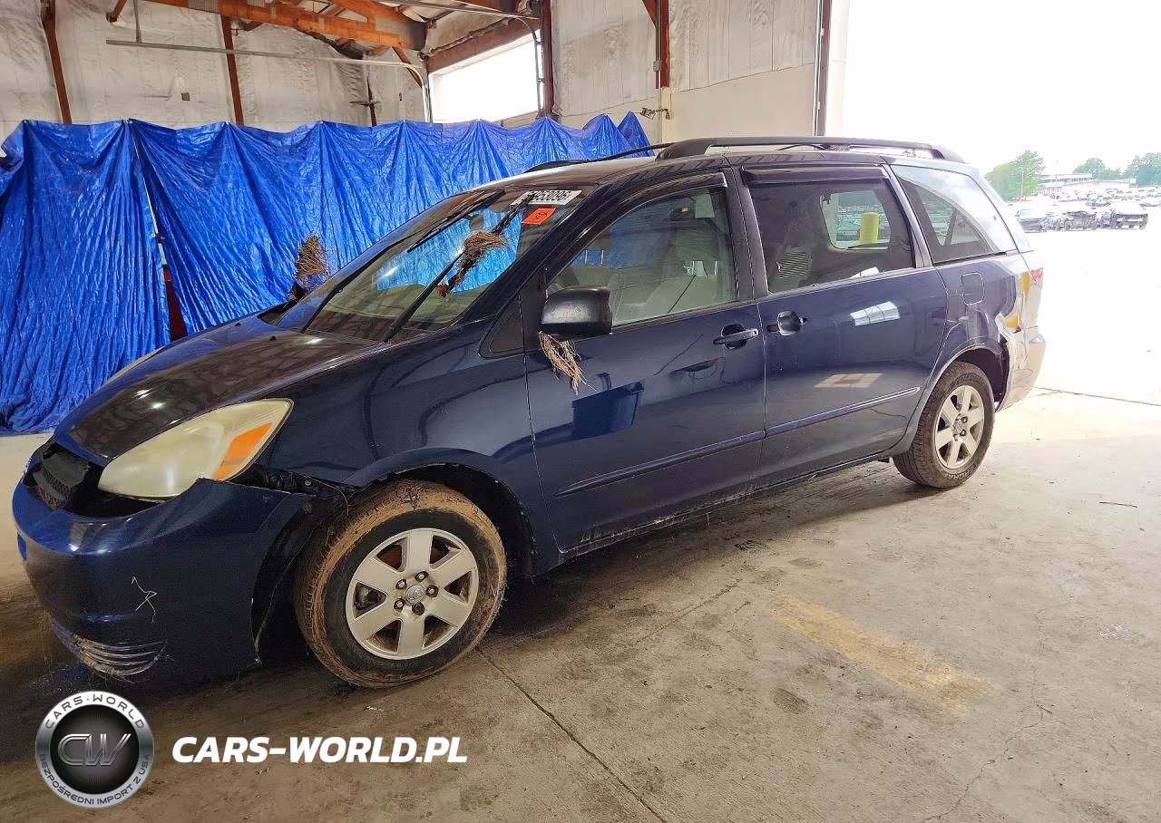 2004 Toyota Sienna Le 8 Passenger