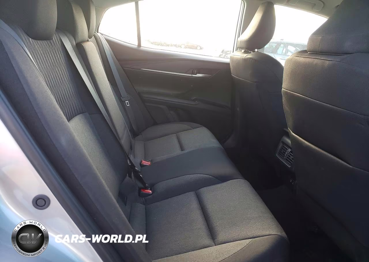 2025 Toyota Camry Le VIN:4T1DAACK0SU073779 - 10