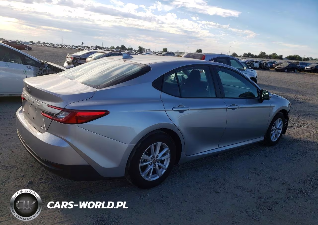 2025 Toyota Camry Le VIN:4T1DAACK0SU073779 - 3