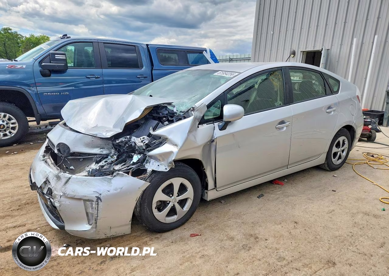 2013 Toyota Prius Two – zdjęcie 1 z 12