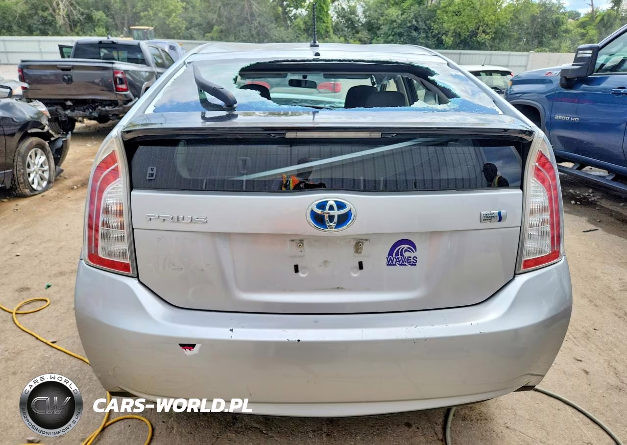 2013 Toyota Prius Two VIN:JTDKN3DU1D5640154 - 6