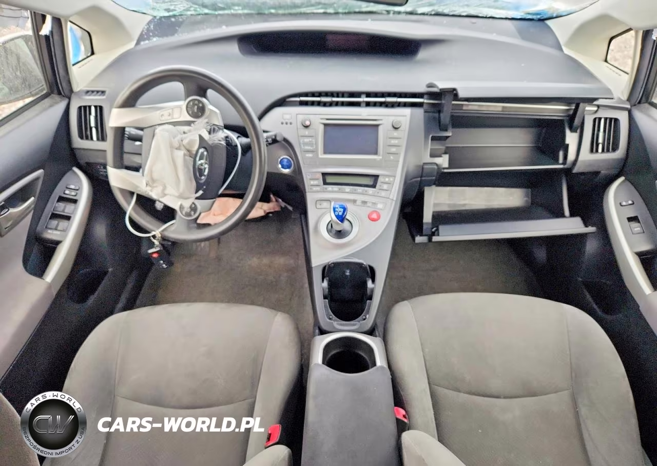 2013 Toyota Prius Two VIN:JTDKN3DU1D5640154 - 8