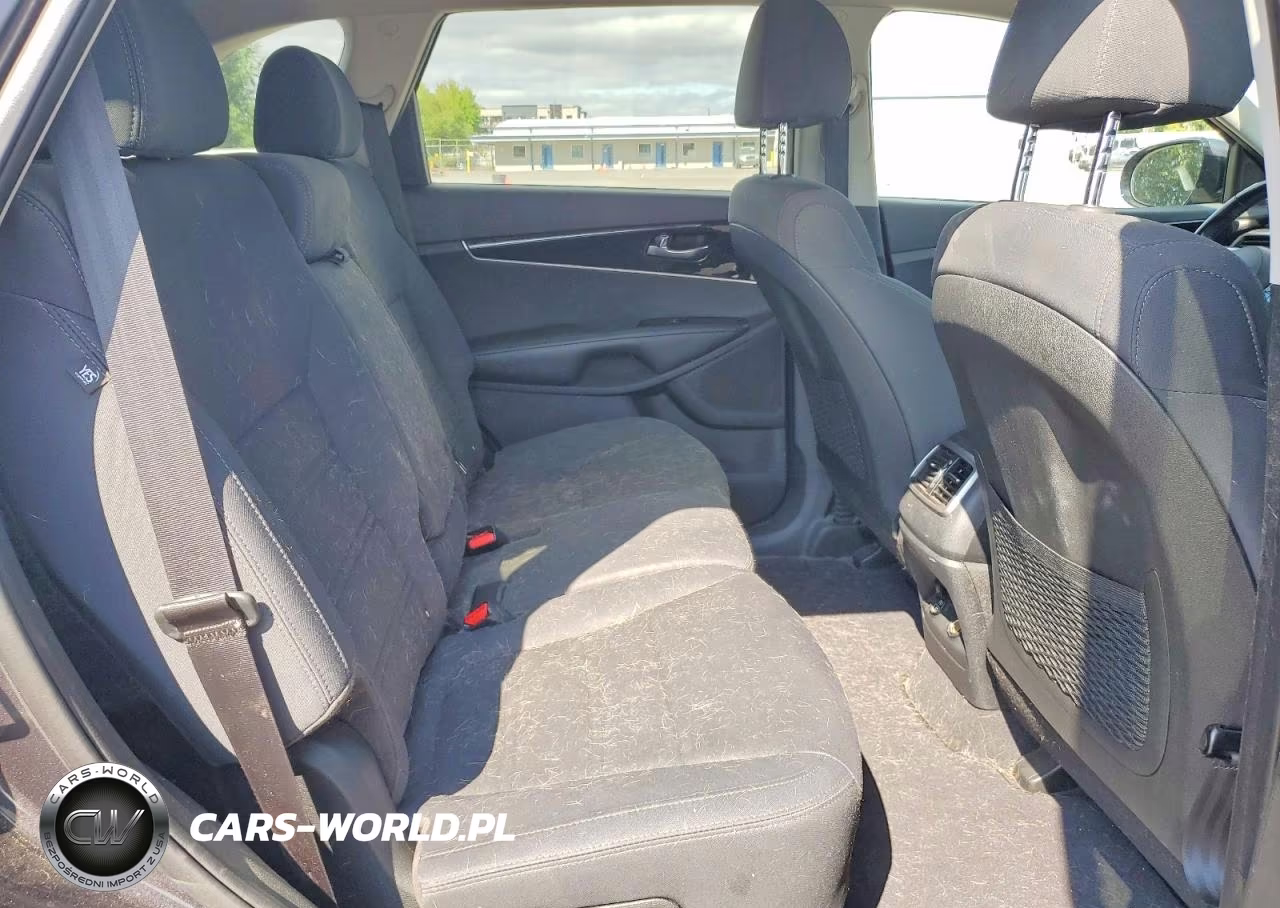 2019 Kia Sorento Lx VIN:5XYPGDA34KG541026 - 11