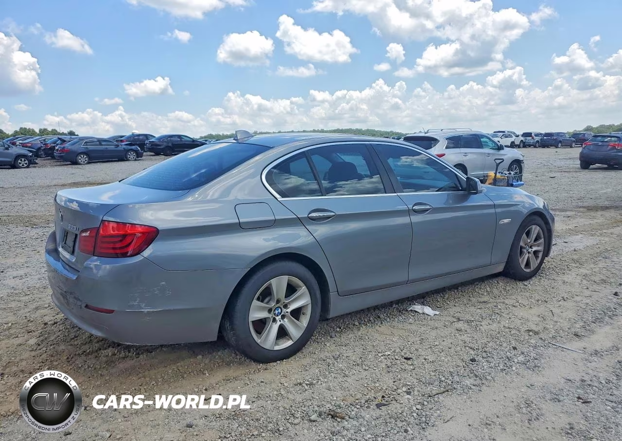 2013 BMW 528 I VIN:WBAXG5C53DD228570 - 3