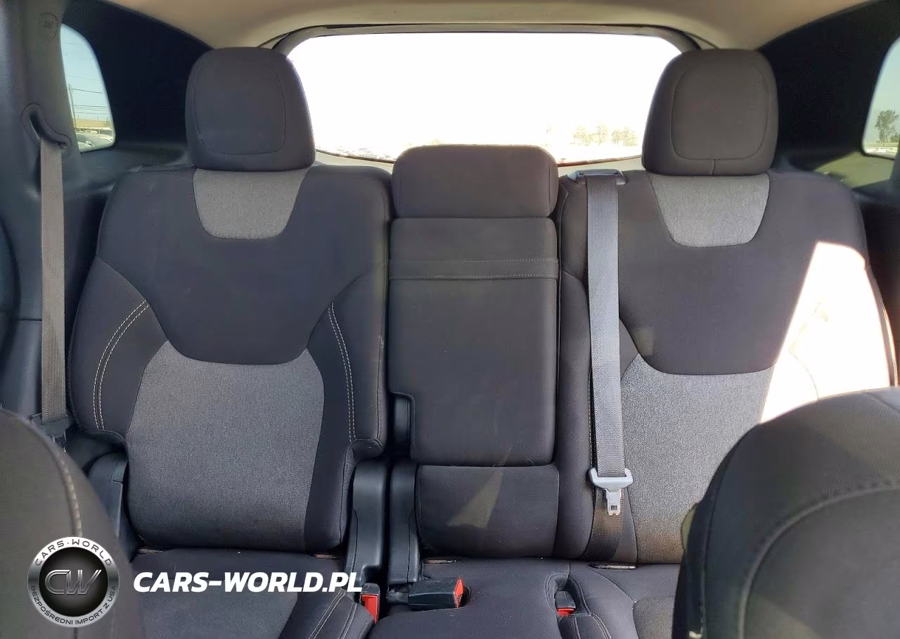 2015 Jeep Cherokee Sport VIN:1C4PJLAB6FW707154 - 10