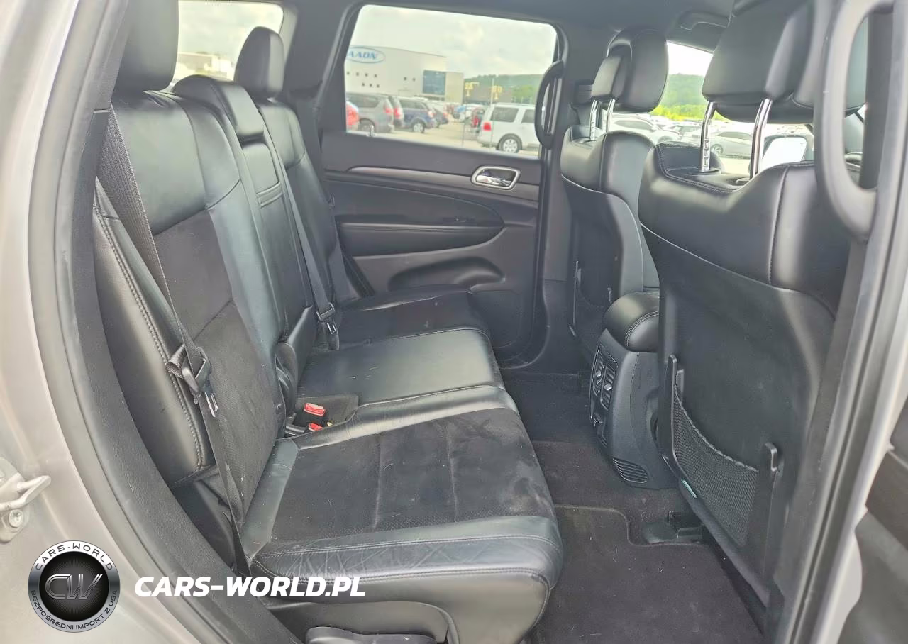 2018 Jeep Grand Cherokee Laredo VIN:1C4RJEAG1JC430875 - 10