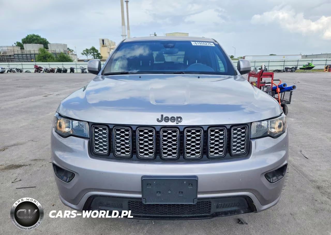 2018 Jeep Grand Cherokee Laredo VIN:1C4RJEAG1JC430875 - 5