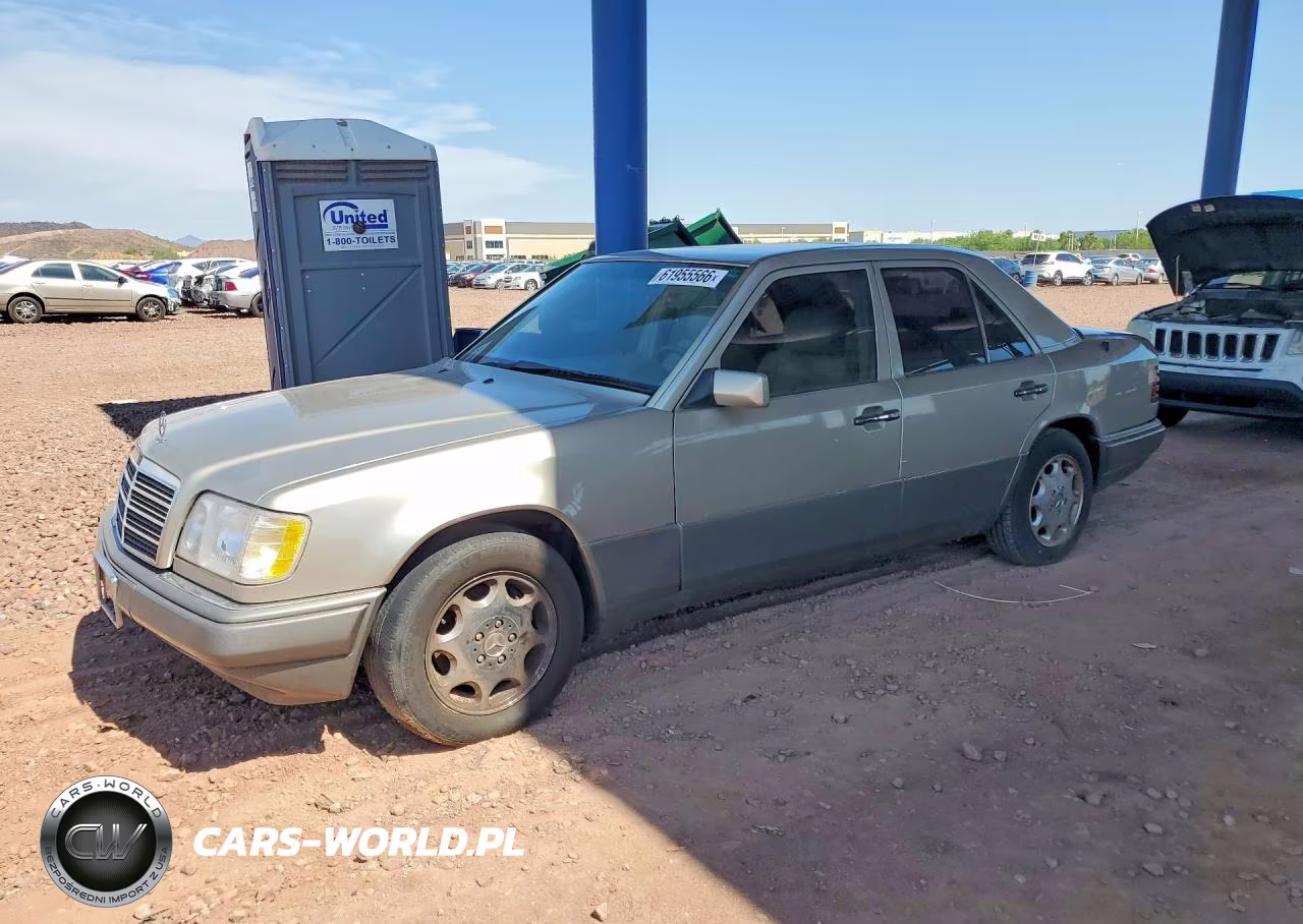 1995 Mercedes-Benz E 320 Base