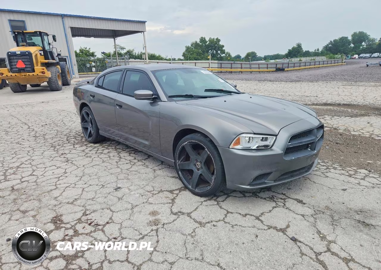 2011 Dodge Charger VIN:2B3CL3CG4BH584126 - 4