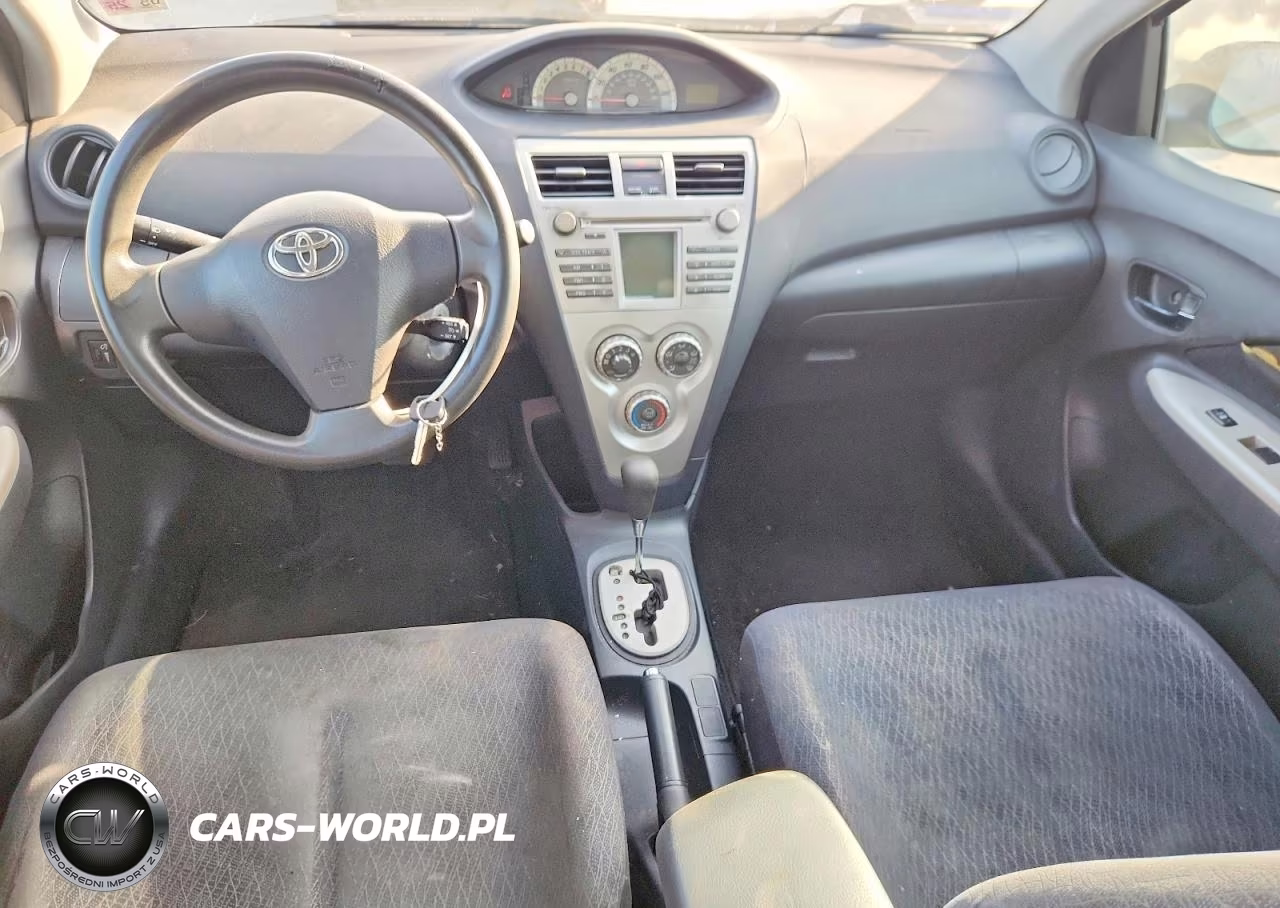 2007 Toyota Yaris Base VIN:JTDBT923571175747 - 8