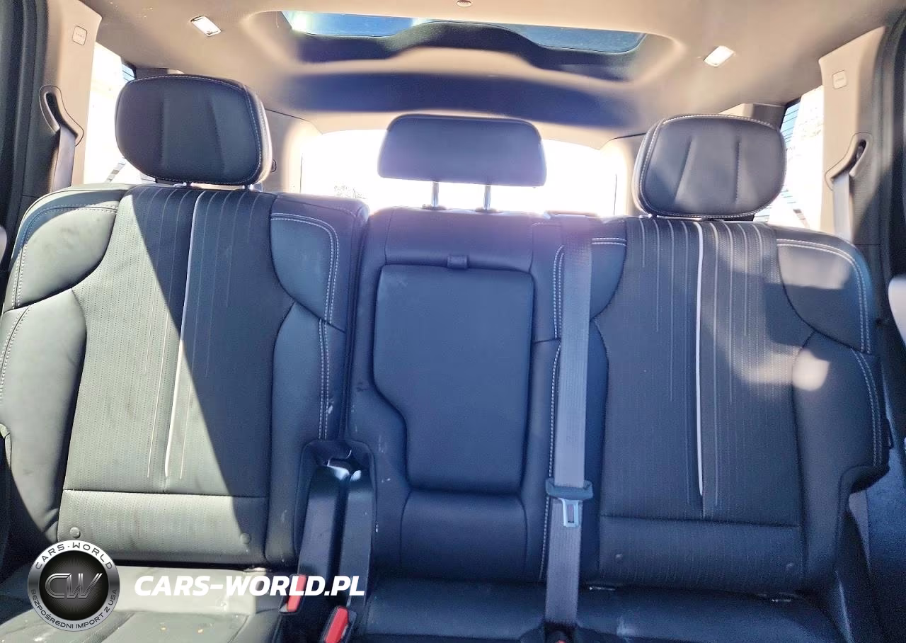 2026 Cadillac Vistiq Sport VIN:1GYC3NML7TZ705541 - 10