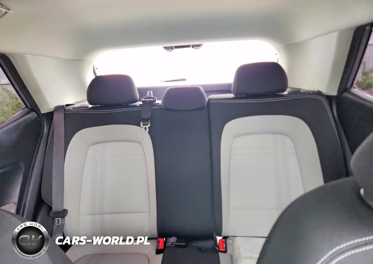 2021 Hyundai Venue Sel VIN:KMHRC8A31MU089142 - 10