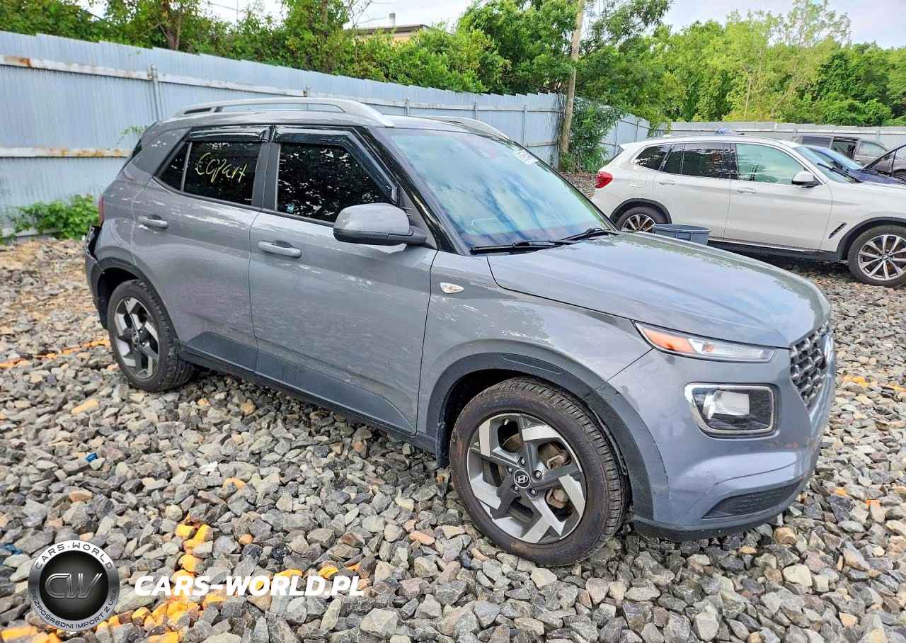 2021 Hyundai Venue Sel VIN:KMHRC8A31MU089142 - 4