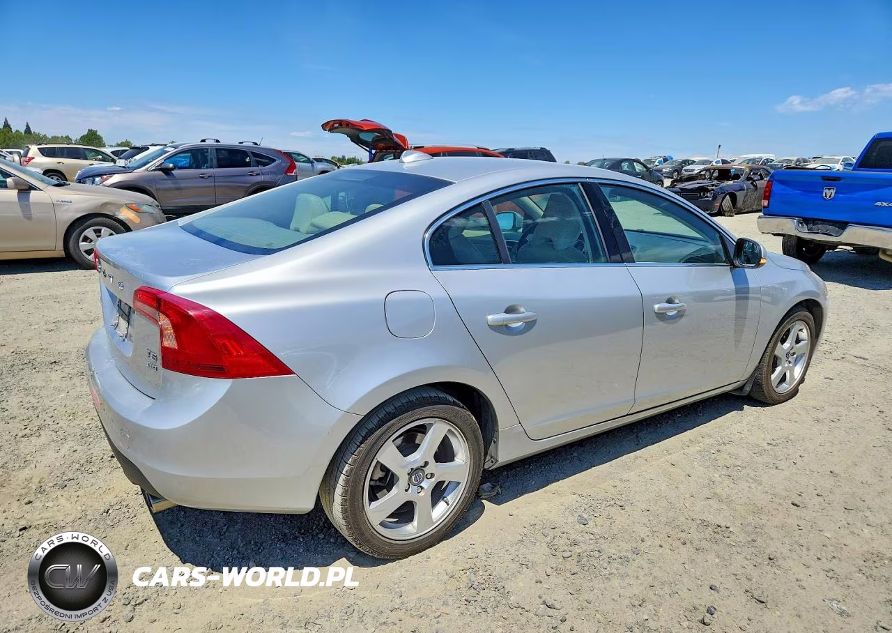 2012 Volvo S60 T5 VIN:YV1622FS0C2120747 - 3