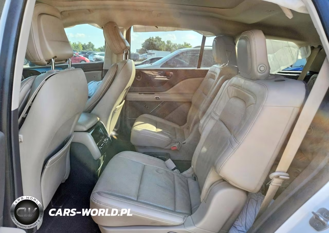 2020 Lincoln Aviator Reserve VIN:5LM5J7WC5LGL03132 - 11