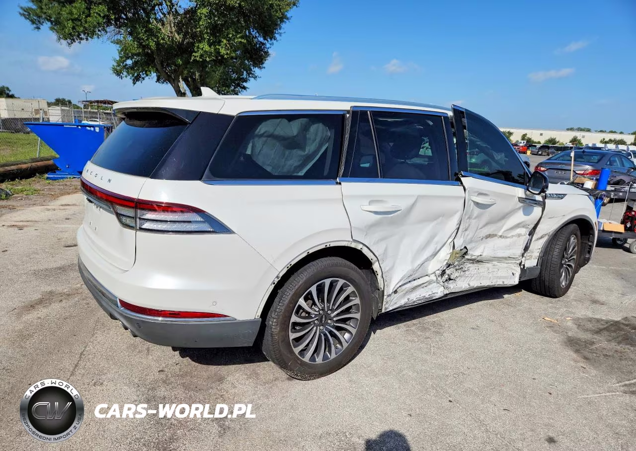 2020 Lincoln Aviator Reserve VIN:5LM5J7WC5LGL03132 - 3