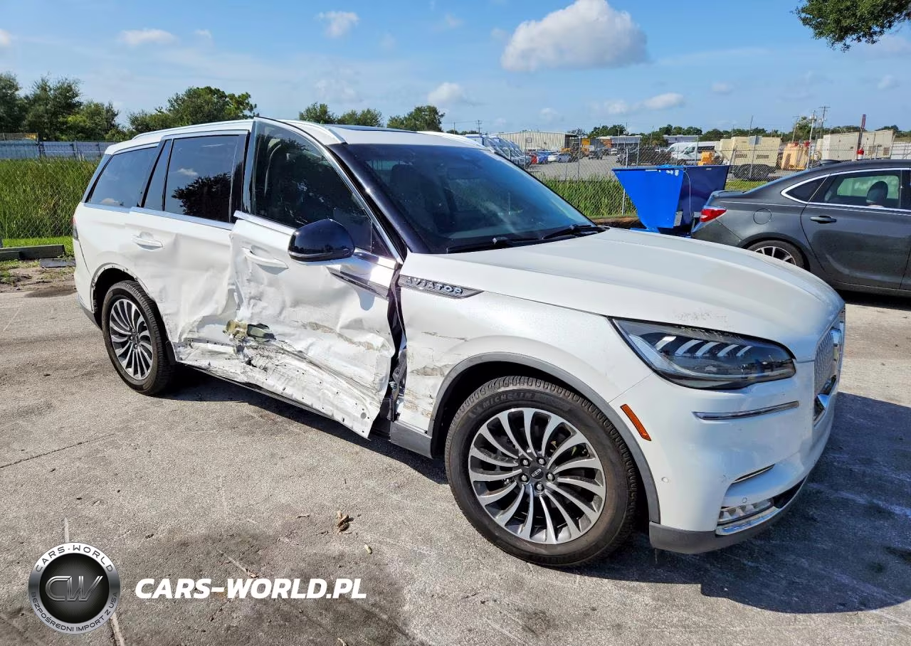 2020 Lincoln Aviator Reserve VIN:5LM5J7WC5LGL03132 - 4