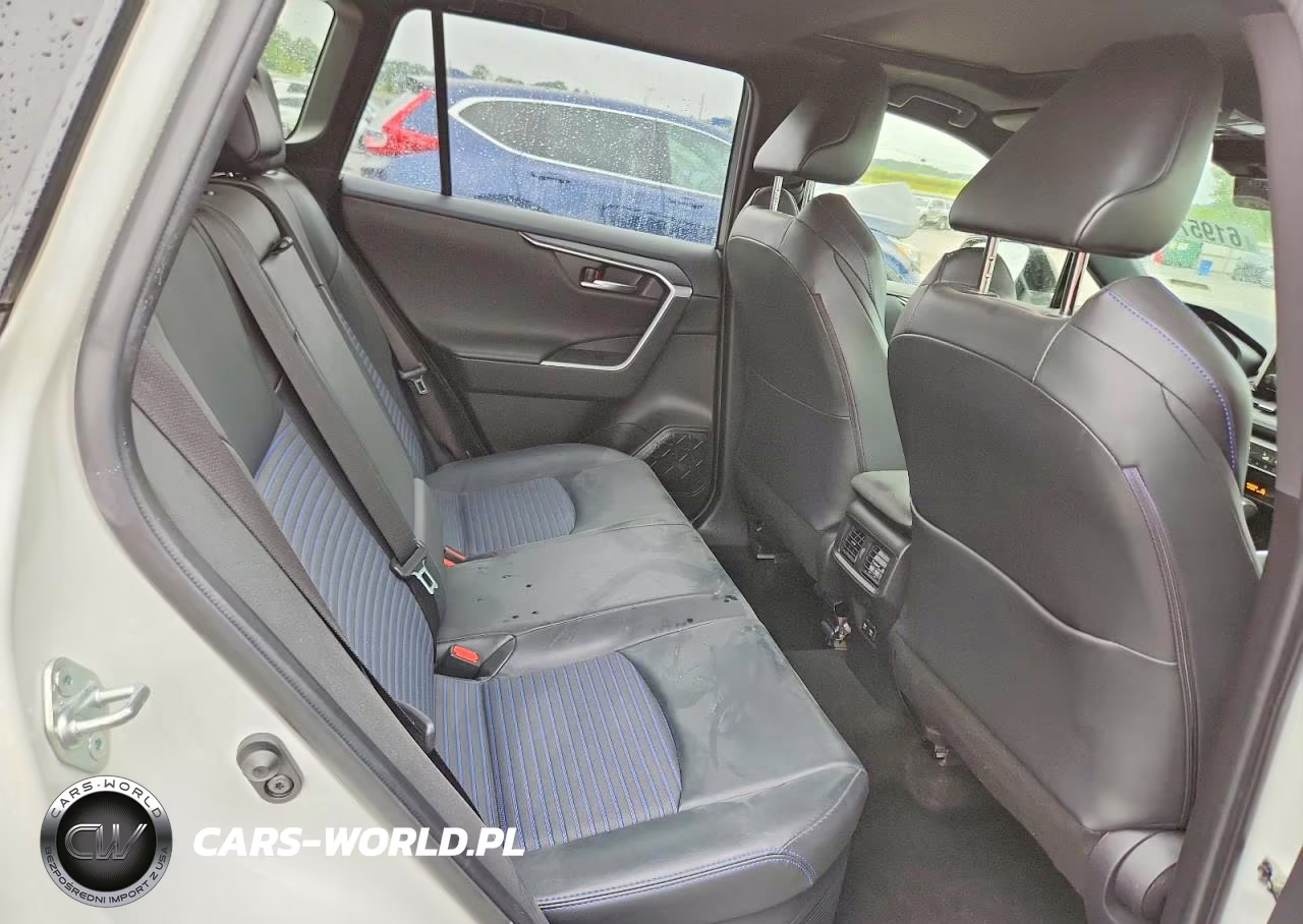 2020 Toyota Rav4 Xse VIN:JTMEWRFV0LJ049256 - 11