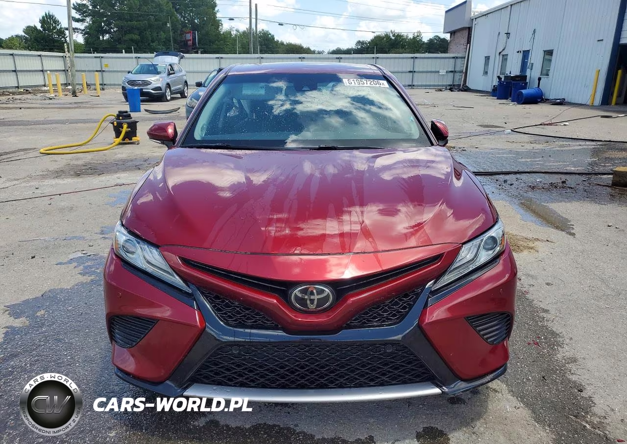 2018 Toyota Camry Xse VIN:4T1B61HK2JU555508 - 5
