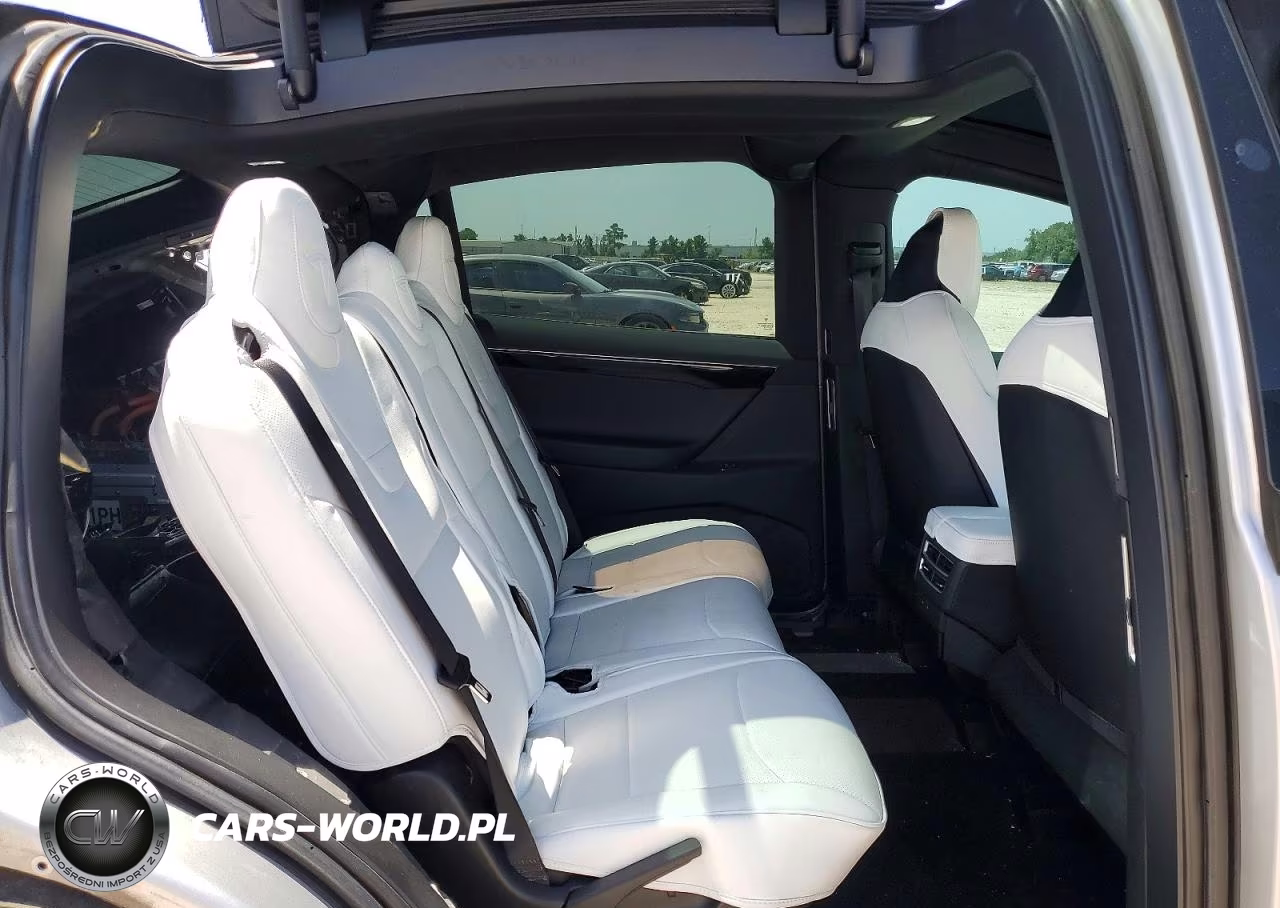 2018 Tesla Model X VIN:5YJXCDE21JF092083 - 11