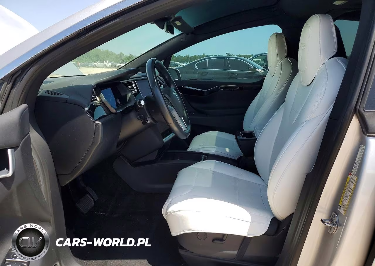 2018 Tesla Model X VIN:5YJXCDE21JF092083 - 7