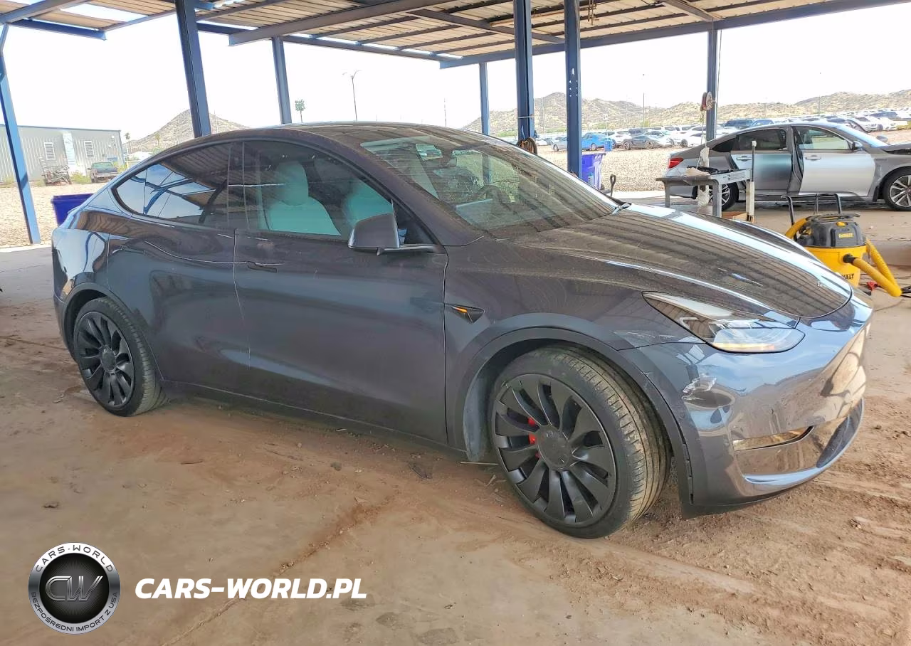 2022 Tesla Model Y VIN:7SAYGDEF3NF488312 - 4