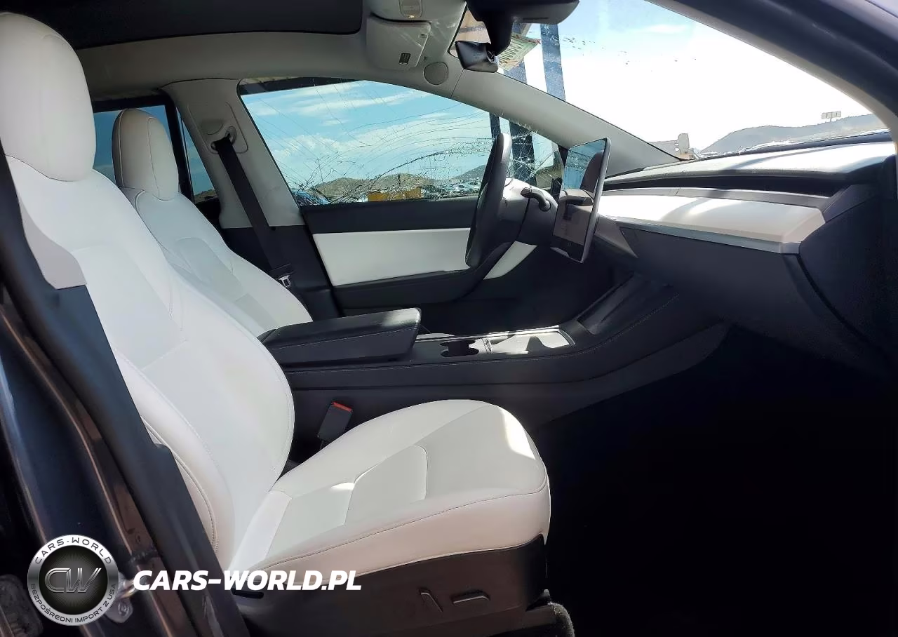 2022 Tesla Model Y VIN:7SAYGDEF3NF488312 - 7