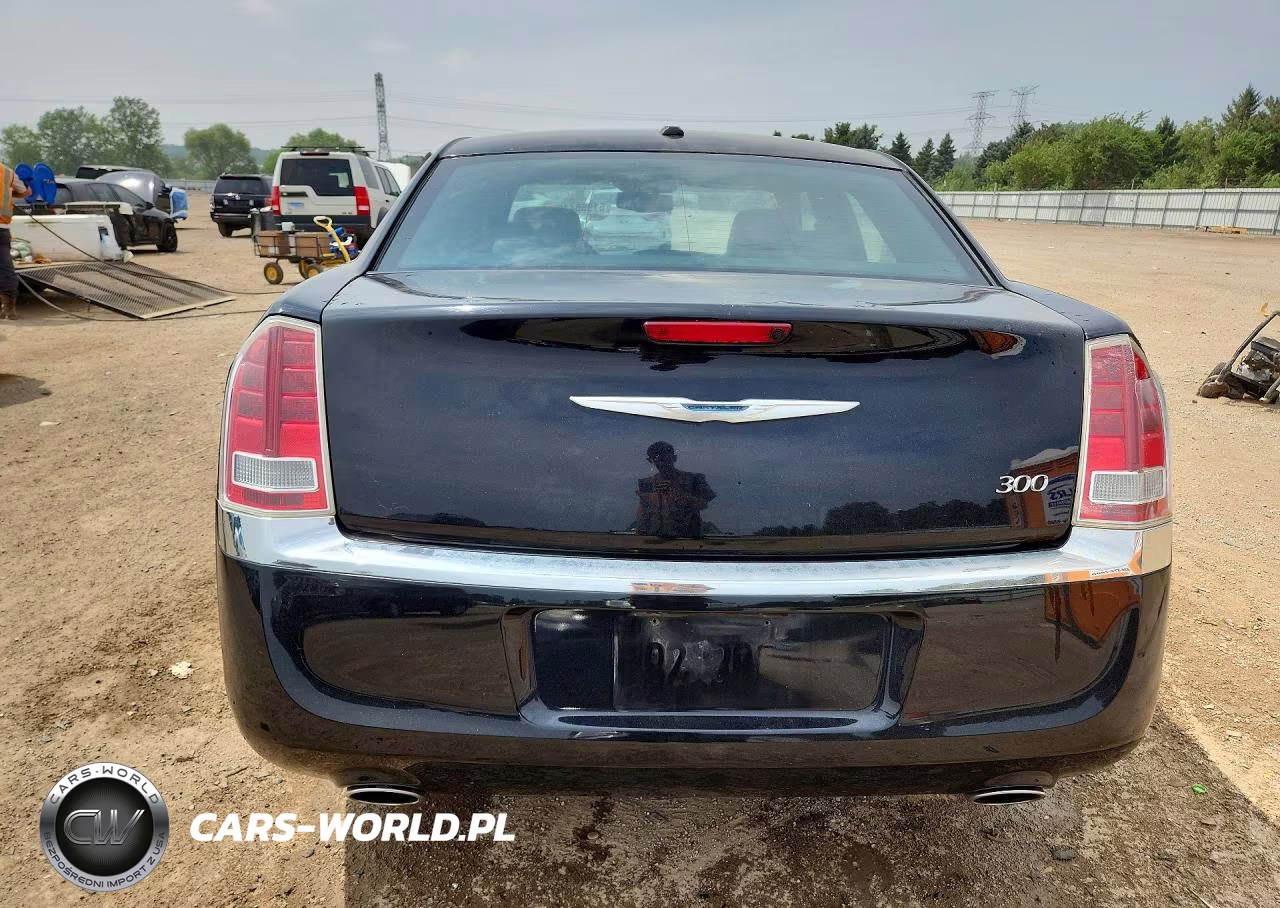 2013 Chrysler 300 VIN:2C3CCAAG0DH528892 - 6